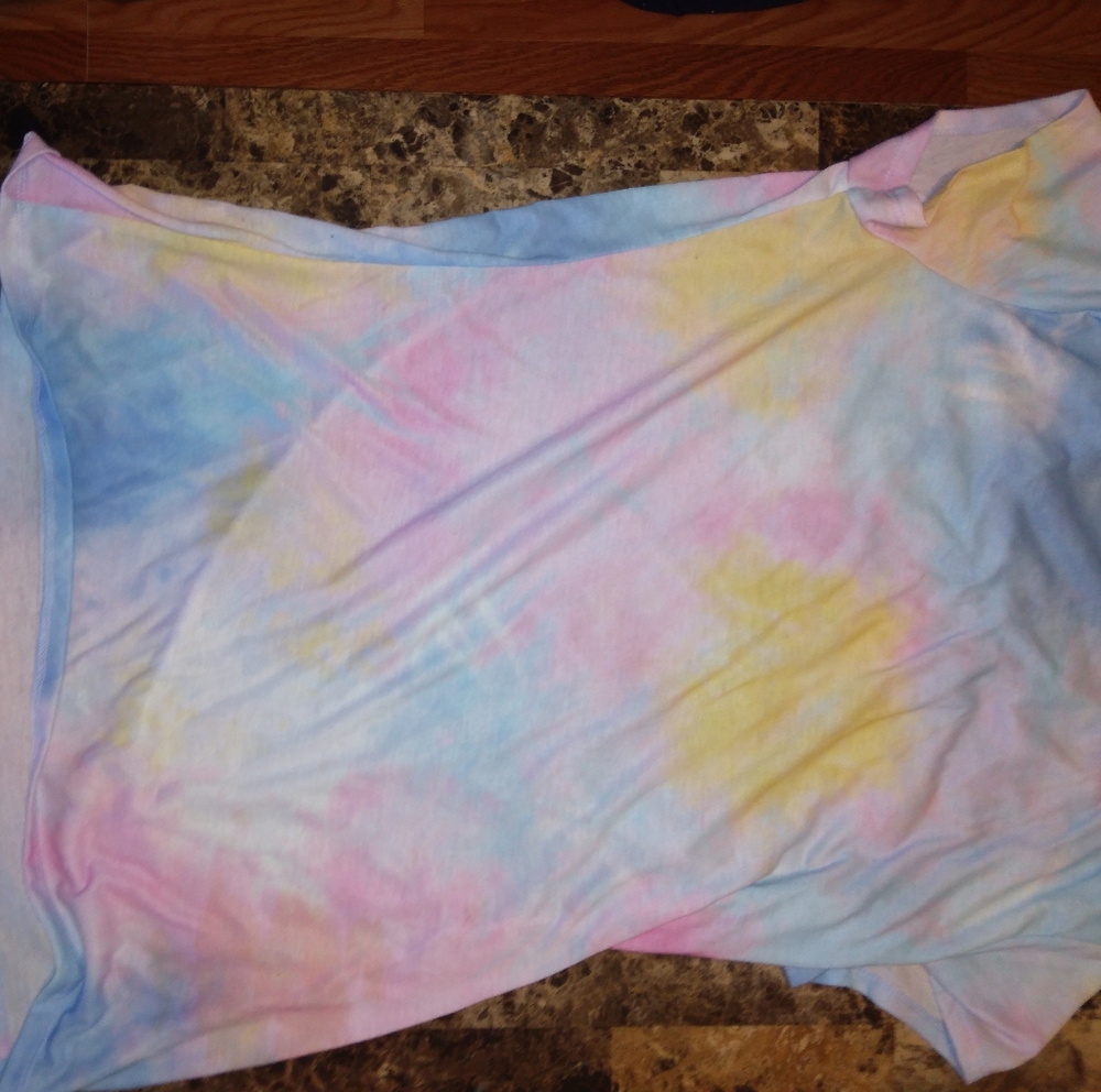 Shirt - Picture 2 of 3